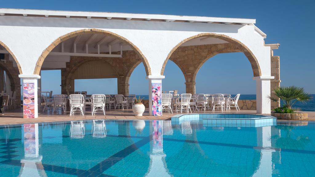Pyrgos Beach Hotel Apartments Malia Esterno foto