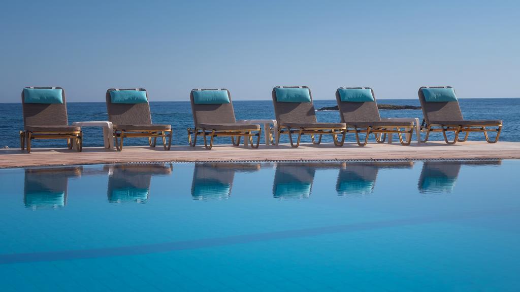 Pyrgos Beach Hotel Apartments Malia Esterno foto