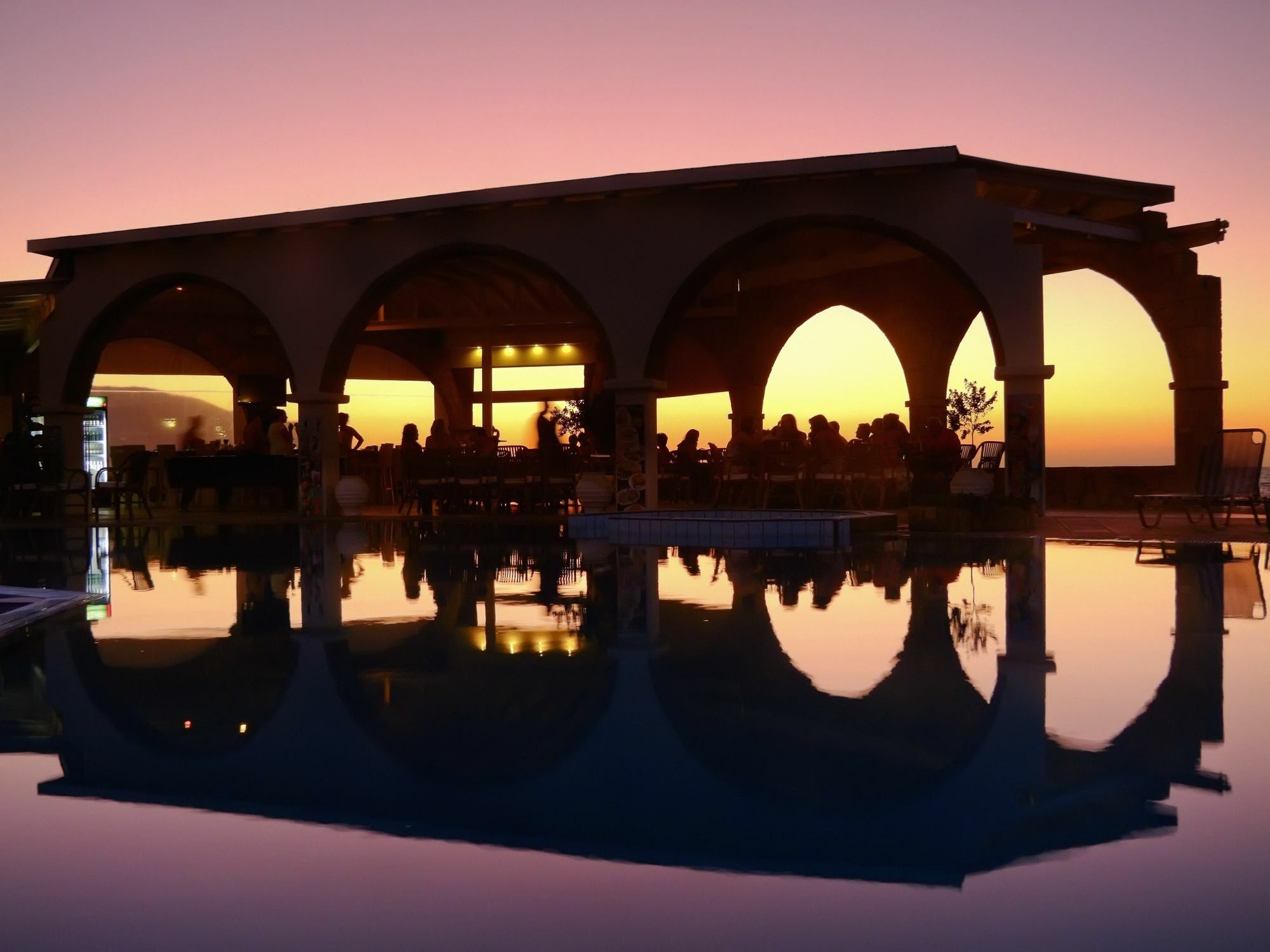 Pyrgos Beach Hotel Apartments Malia Esterno foto